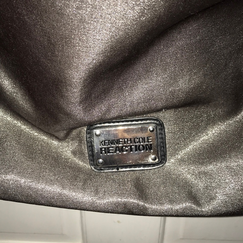 Kenneth Cole Reaction Slouchy Tote - Picture 2 of 5